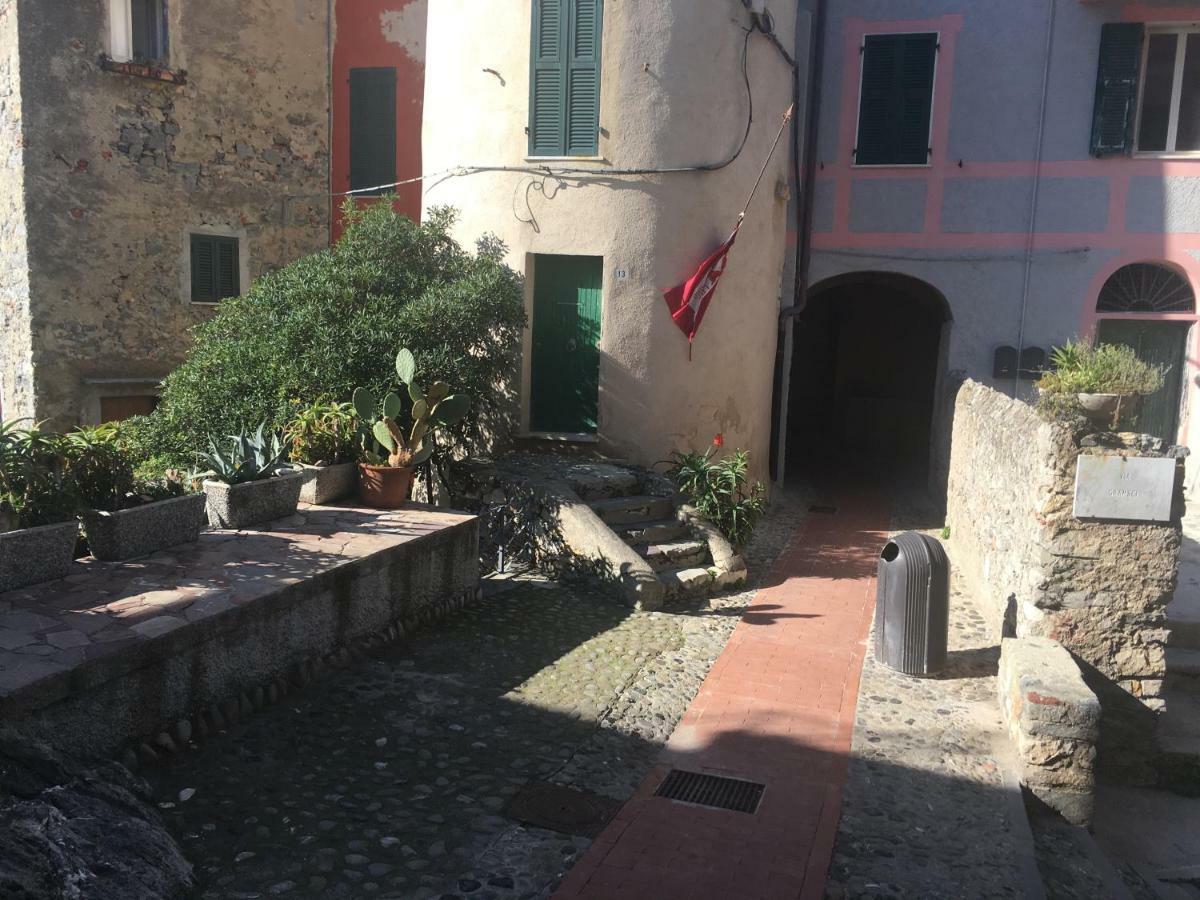 La Casa Nel Borgo Apartment เตลลาโร ภายนอก รูปภาพ