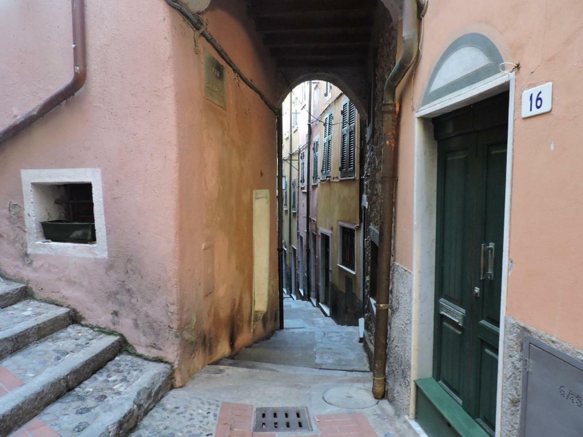 La Casa Nel Borgo Apartment เตลลาโร ภายนอก รูปภาพ