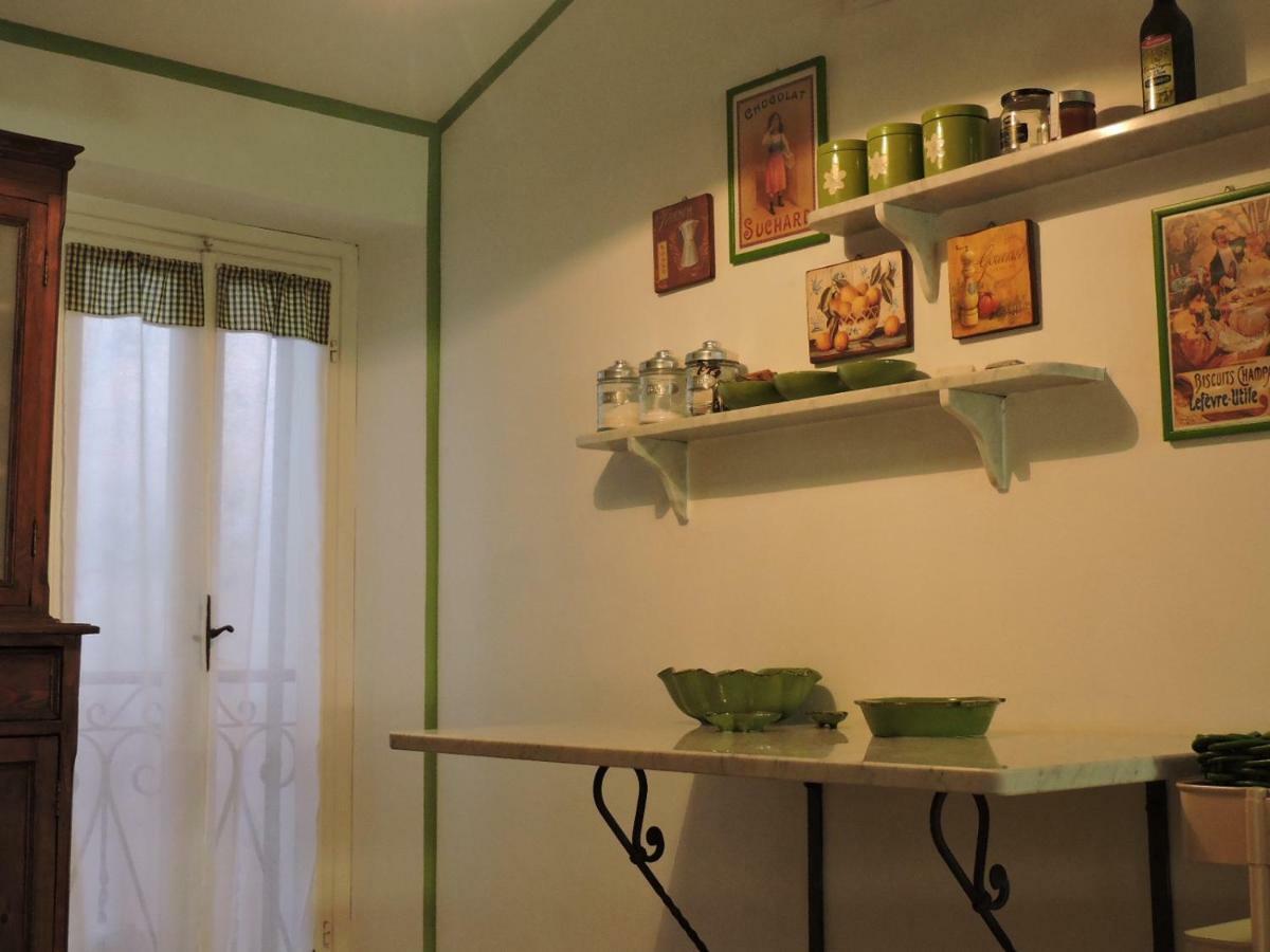 La Casa Nel Borgo Apartment เตลลาโร ภายนอก รูปภาพ